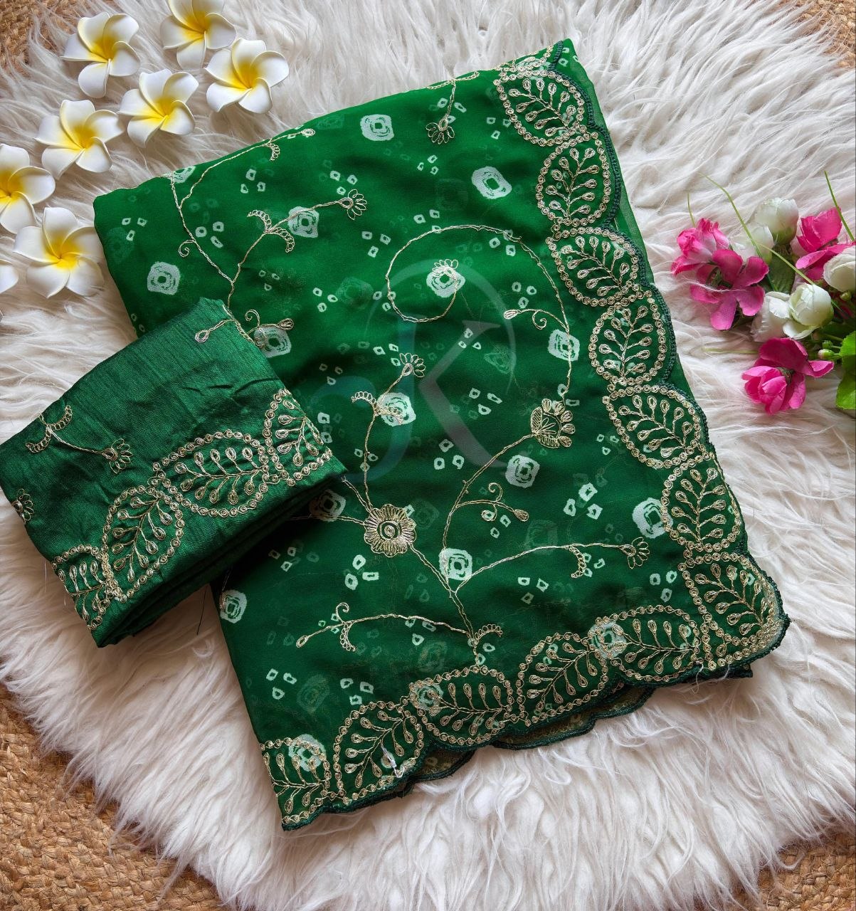 Shaded Bandhej Georgette Saree with Pita Work, Cut Work & Full Jaal C-Pallu