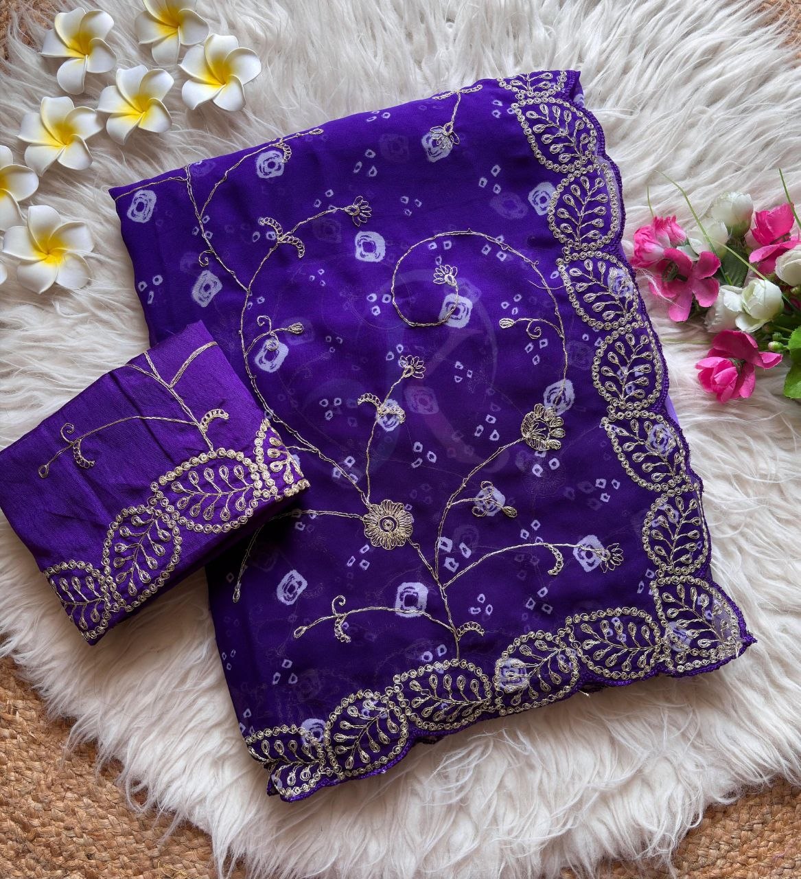 Shaded Bandhej Georgette Saree with Pita Work, Cut Work & Full Jaal C-Pallu